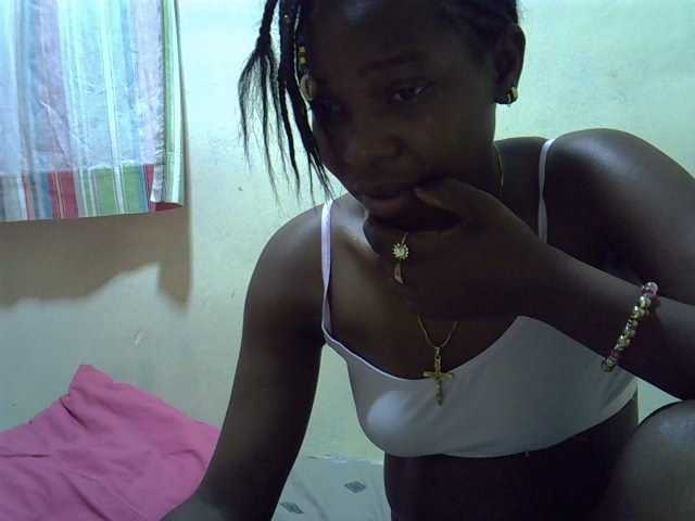 Prettylovie Cam en directo en BongaCams