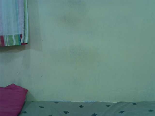 Prettylovie live cam on BongaCams