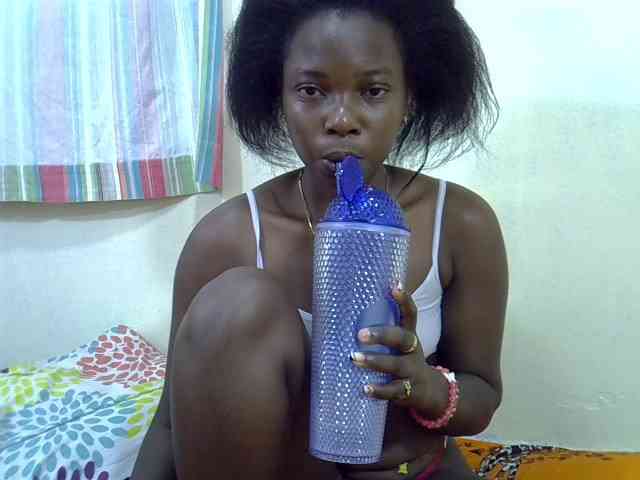 Prettylovie webcam