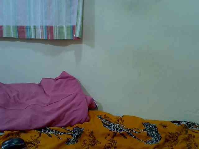 Prettylovie webcam