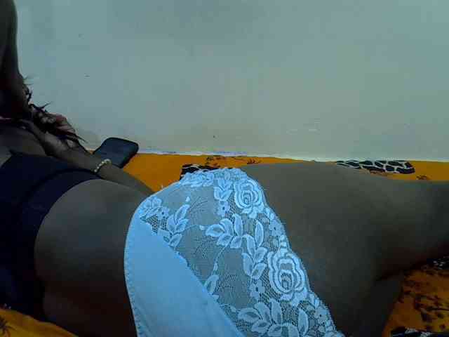 Prettylovie webcam