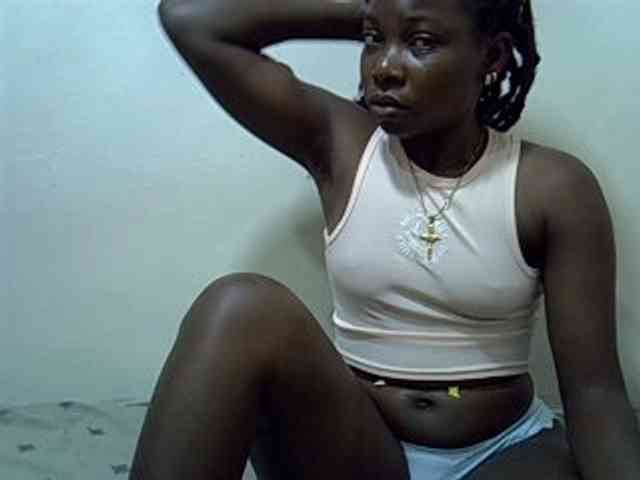 Prettylovie webcam