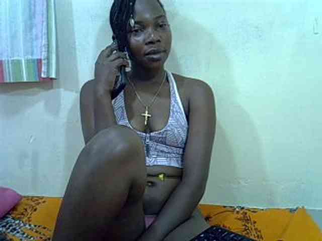 Prettylovie webcam