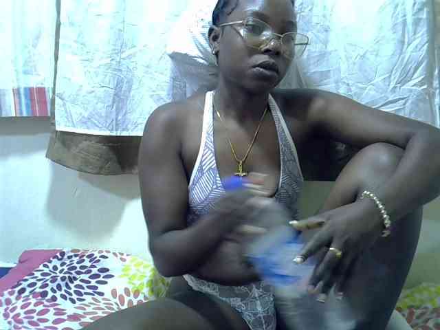 Prettylovie webcam