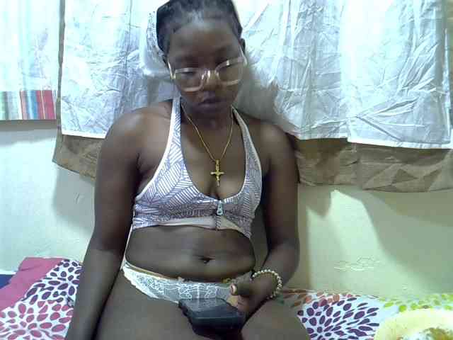 Prettylovie webcam