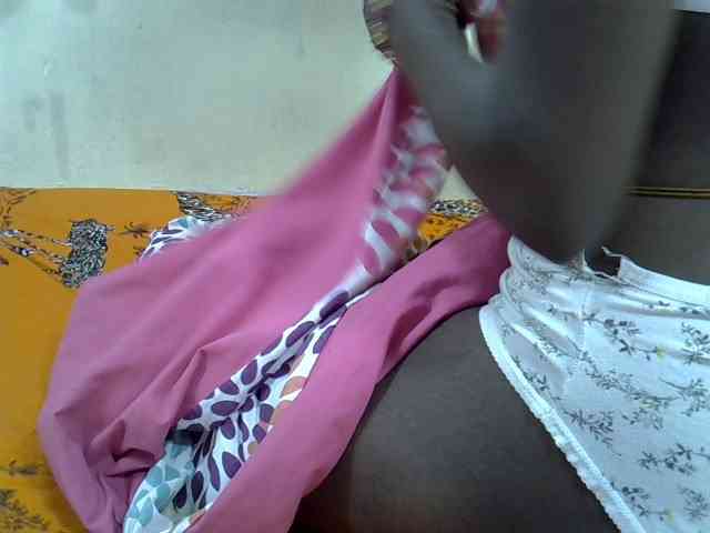 Prettylovie webcam
