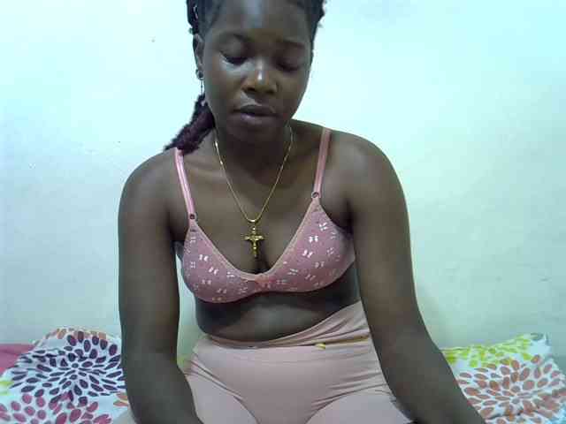 Prettylovie webcam
