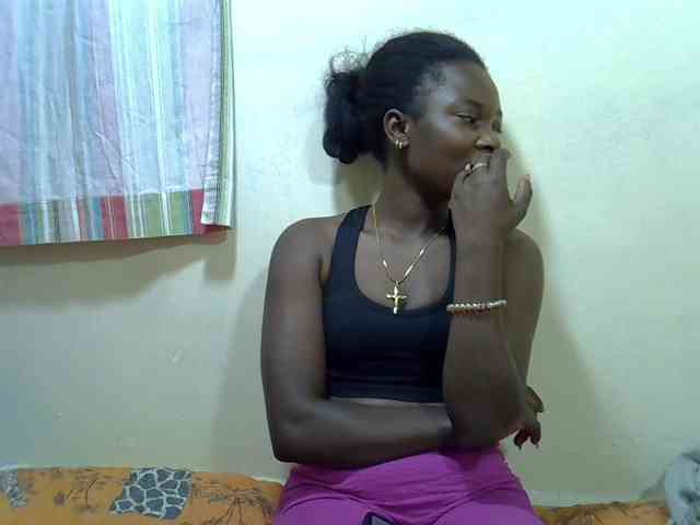 Prettylovie webcam