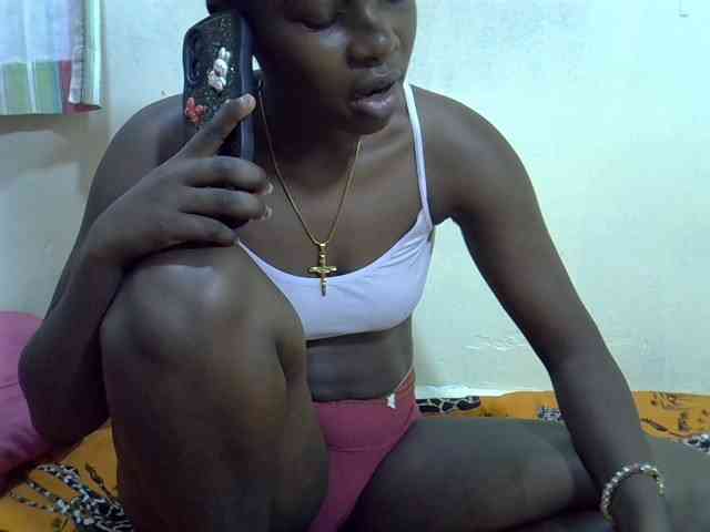 Prettylovie webcam