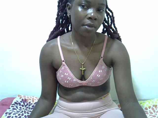 Prettylovie webcam