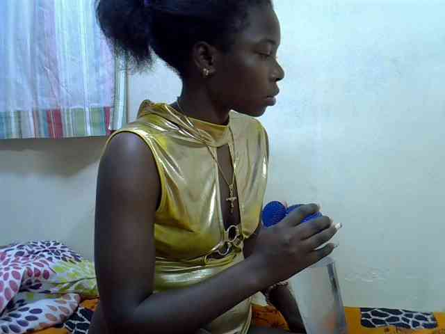 Prettylovie webcam