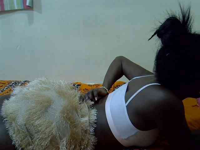 Prettylovie webcam