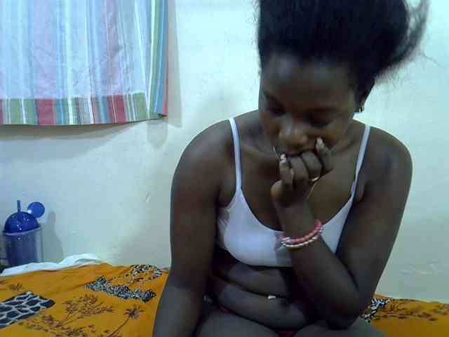 Prettylovie webcam