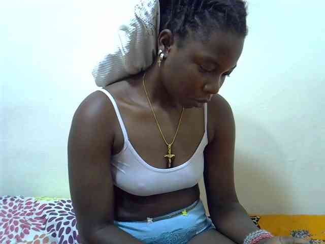 Prettylovie webcam
