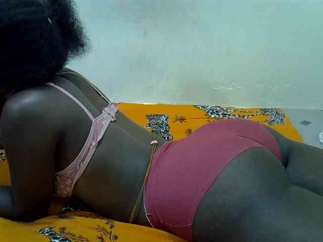 Prettylovie webcam