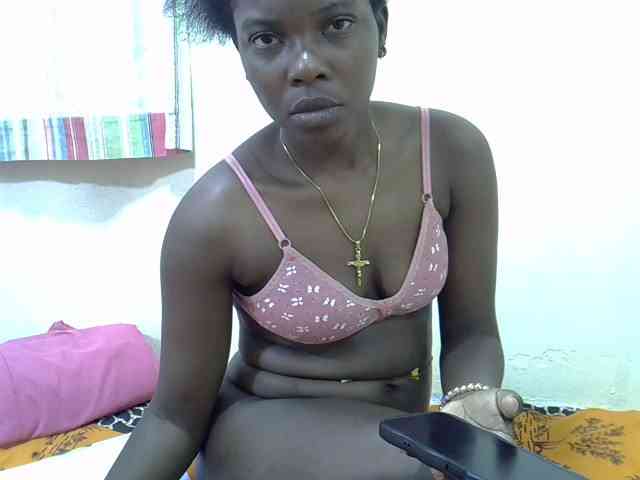 Prettylovie webcam