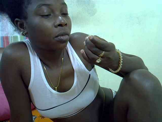 Prettylovie webcam