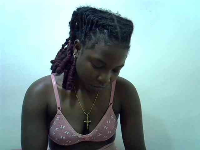 Prettylovie webcam