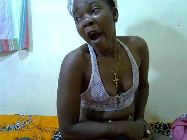 Prettylovie webcam