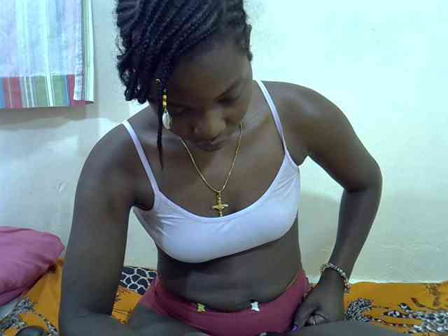 Prettylovie webcam