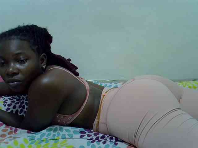 Prettylovie webcam