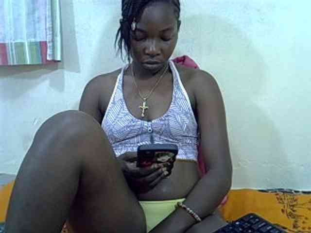 Prettylovie webcam
