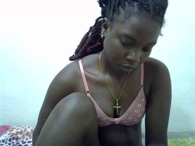 Prettylovie webcam