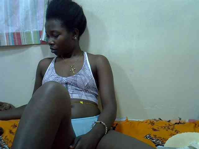 Prettylovie webcam