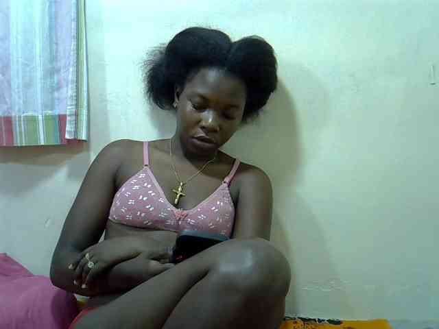 Prettylovie webcam
