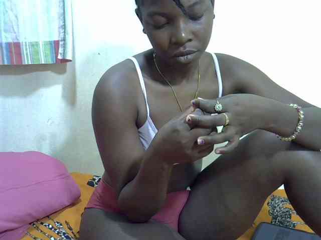 Prettylovie webcam