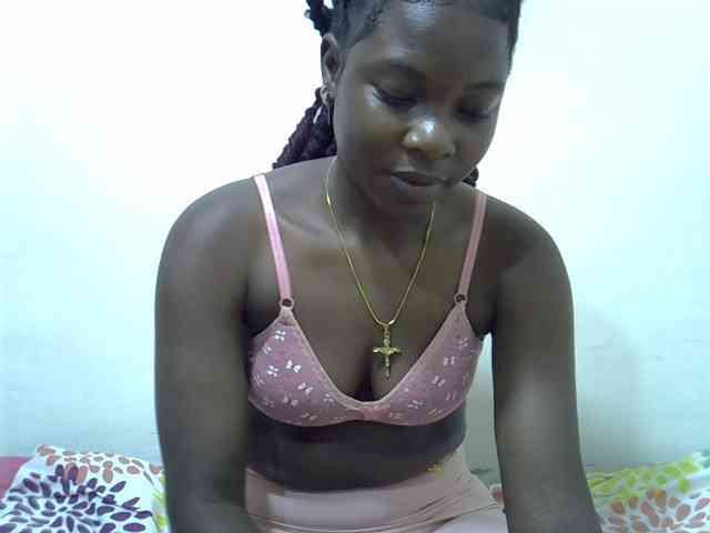 Prettylovie webcam