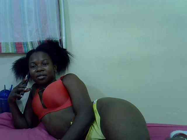 Prettylovie webcam