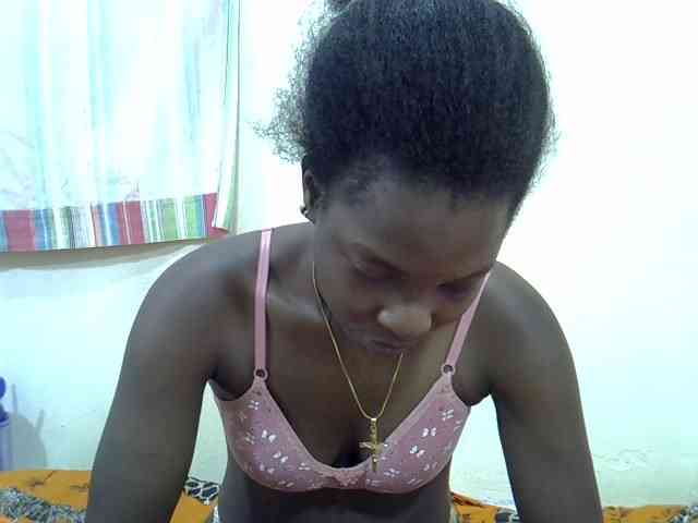Prettylovie webcam