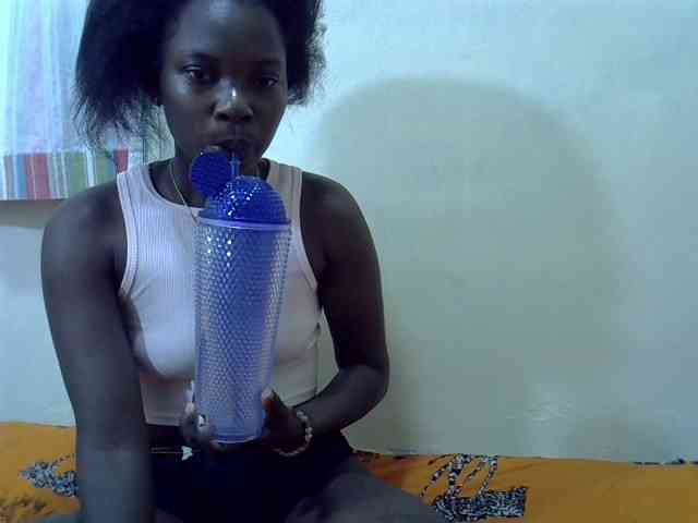 Prettylovie webcam