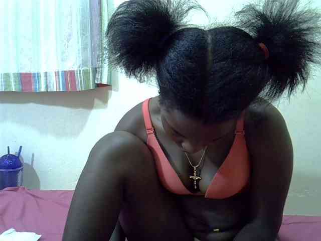 Prettylovie webcam