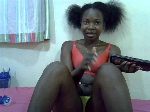 Prettylovie webcam
