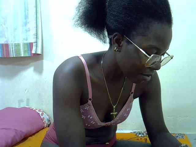 Prettylovie webcam