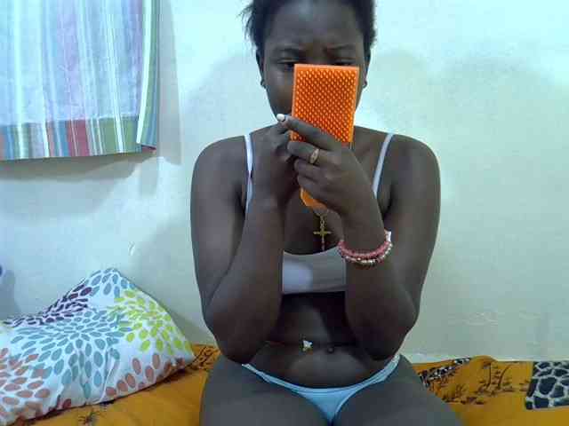 Prettylovie webcam