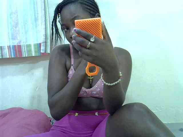 Prettylovie webcam