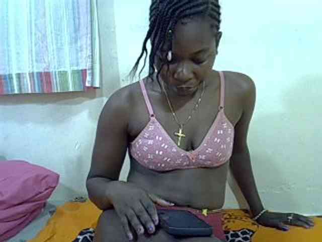 Prettylovie webcam