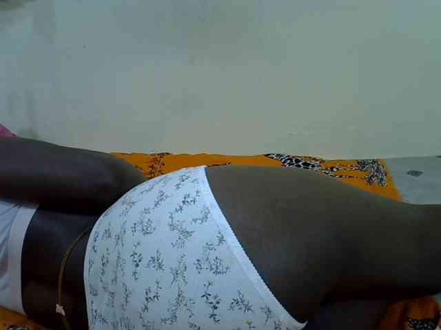 Model: Prettylovie