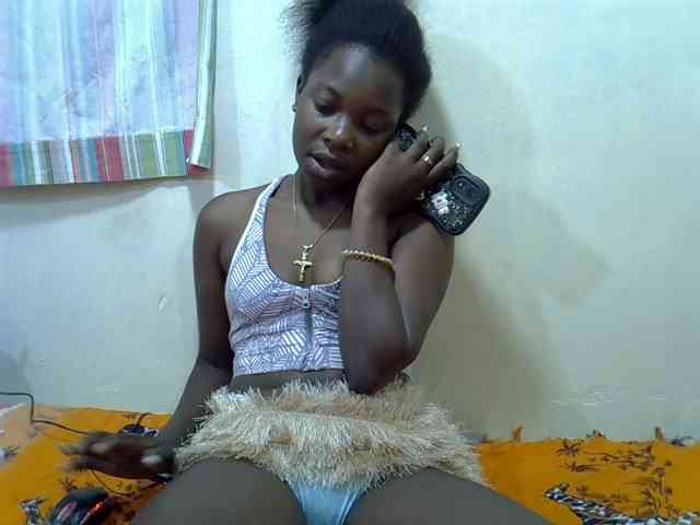 Prettylovie webcam