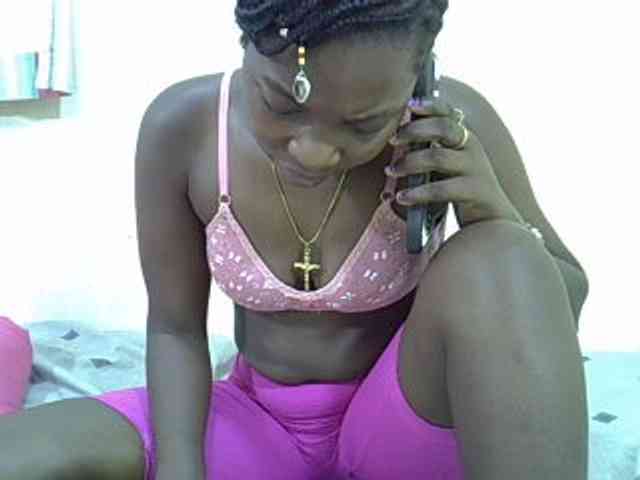 Prettylovie webcam