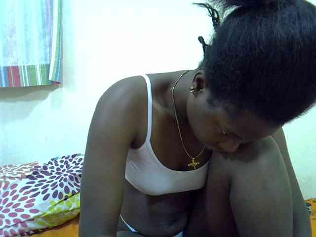 Prettylovie webcam
