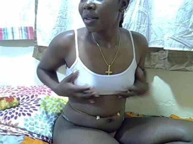 Prettylovie webcam