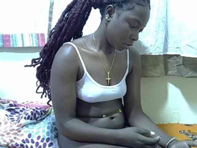 Prettylovie webcam