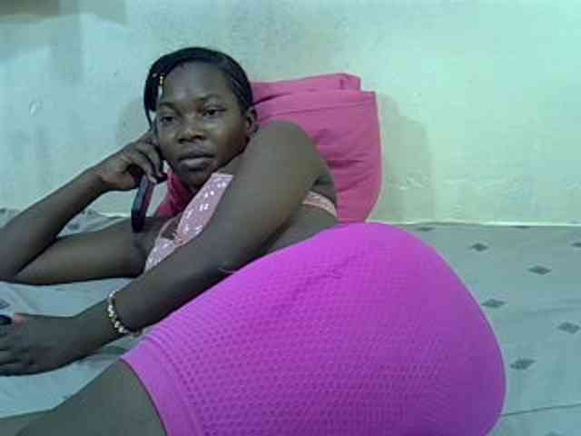 Prettylovie webcam