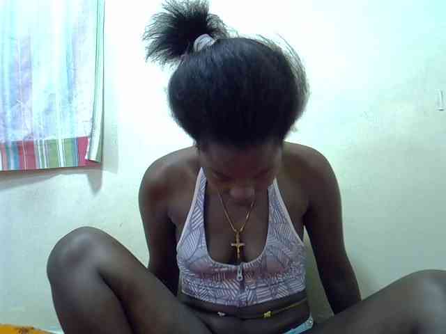 Prettylovie webcam