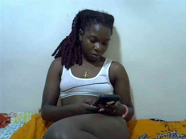 Prettylovie webcam
