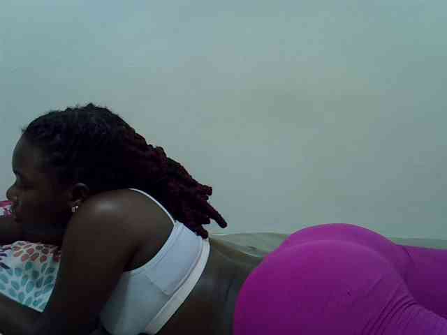 Prettylovie webcam
